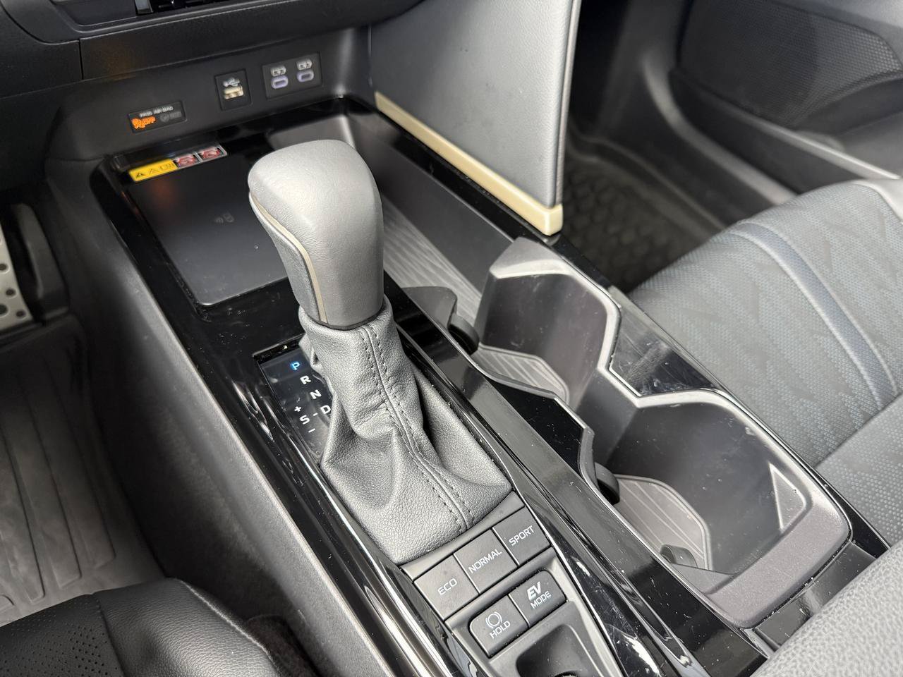 Used 2025 Toyota Camry XSE FWD image 21