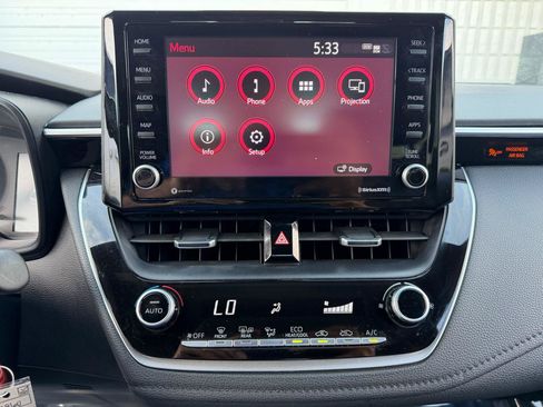 Used 2022 Toyota Corolla SE FWD image 39
