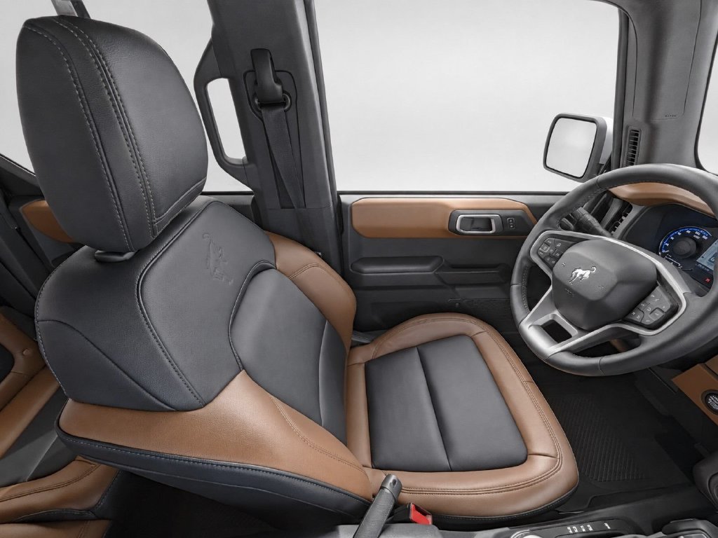 Used 2024 Ford Bronco Outer Banks AWD/4WD image 24