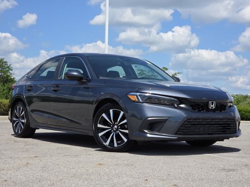 Used 2023 Honda Civic EX-L image 2