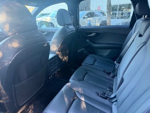 Used 2020 Audi Q7 3.0T Premium Plus w/ Premium Plus Package AWD/4WD image 15