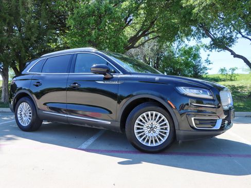 Used 2019 Lincoln Nautilus FWD image 1