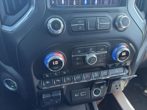 Used 2020 GMC Sierra 1500 AT4 w/ AT4 Premium Package image 19