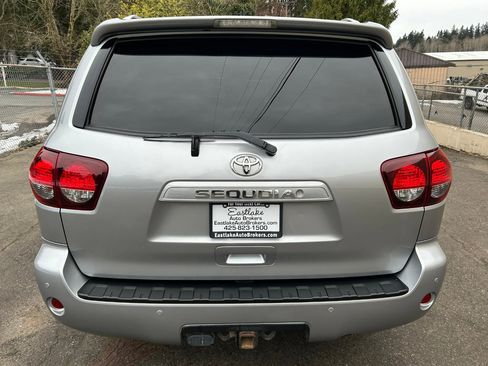 Used 2019 Toyota Sequoia SR5 image 6