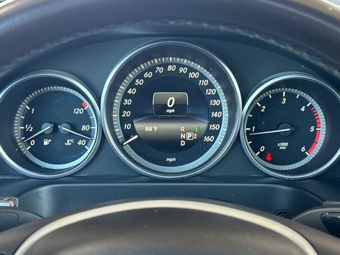 Used 2015 Mercedes-Benz E 250 BlueTEC 4MATIC Sedan image 23