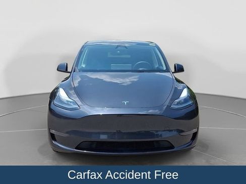 Used 2024 Tesla Model Y Long Range AWD/4WD image 2