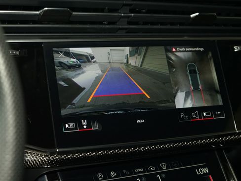 Used 2023 Audi SQ7 Prestige AWD/4WD image 10