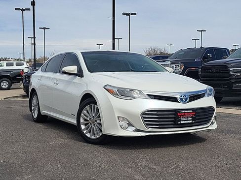 Used 2013 Toyota Avalon XLE Touring image 2