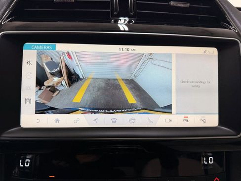 Used 2019 Jaguar F-PACE Prestige image 24