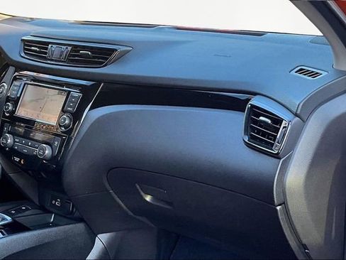 Used 2022 Nissan Rogue Sport SL image 18