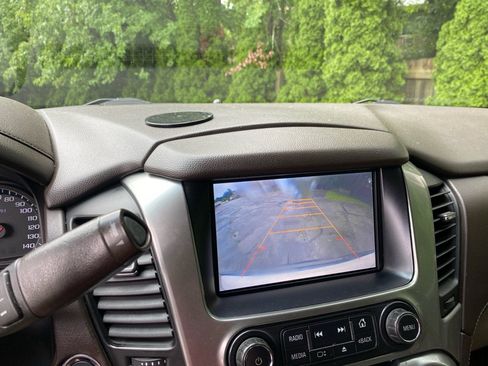 Used 2015 Chevrolet Tahoe LT w/ Luxury Package AWD/4WD image 16