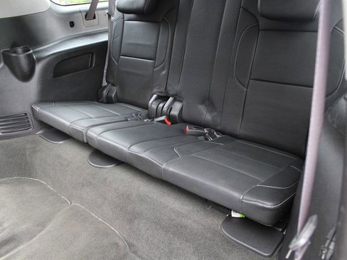 Used 2016 Chevrolet Suburban LTZ AWD/4WD image 27