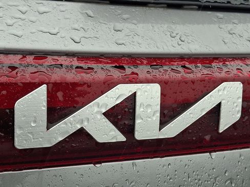 New 2026 Kia Seltos LX AWD/4WD image 18