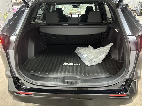 New 2025 Toyota RAV4 SE image 28