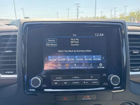 Used 2022 Nissan Frontier SV w/ Technology Package AWD/4WD image 18