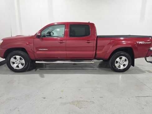 Used 2015 Toyota Tacoma Base image 14