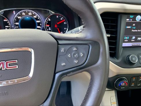 Used 2019 GMC Acadia Denali w/ Technology Package AWD/4WD image 24