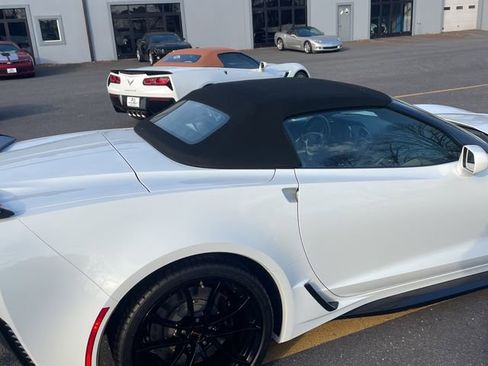 Used 2017 Chevrolet Corvette Grand Sport image 3