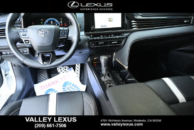 Used 2025 Toyota Camry SE FWD image 14