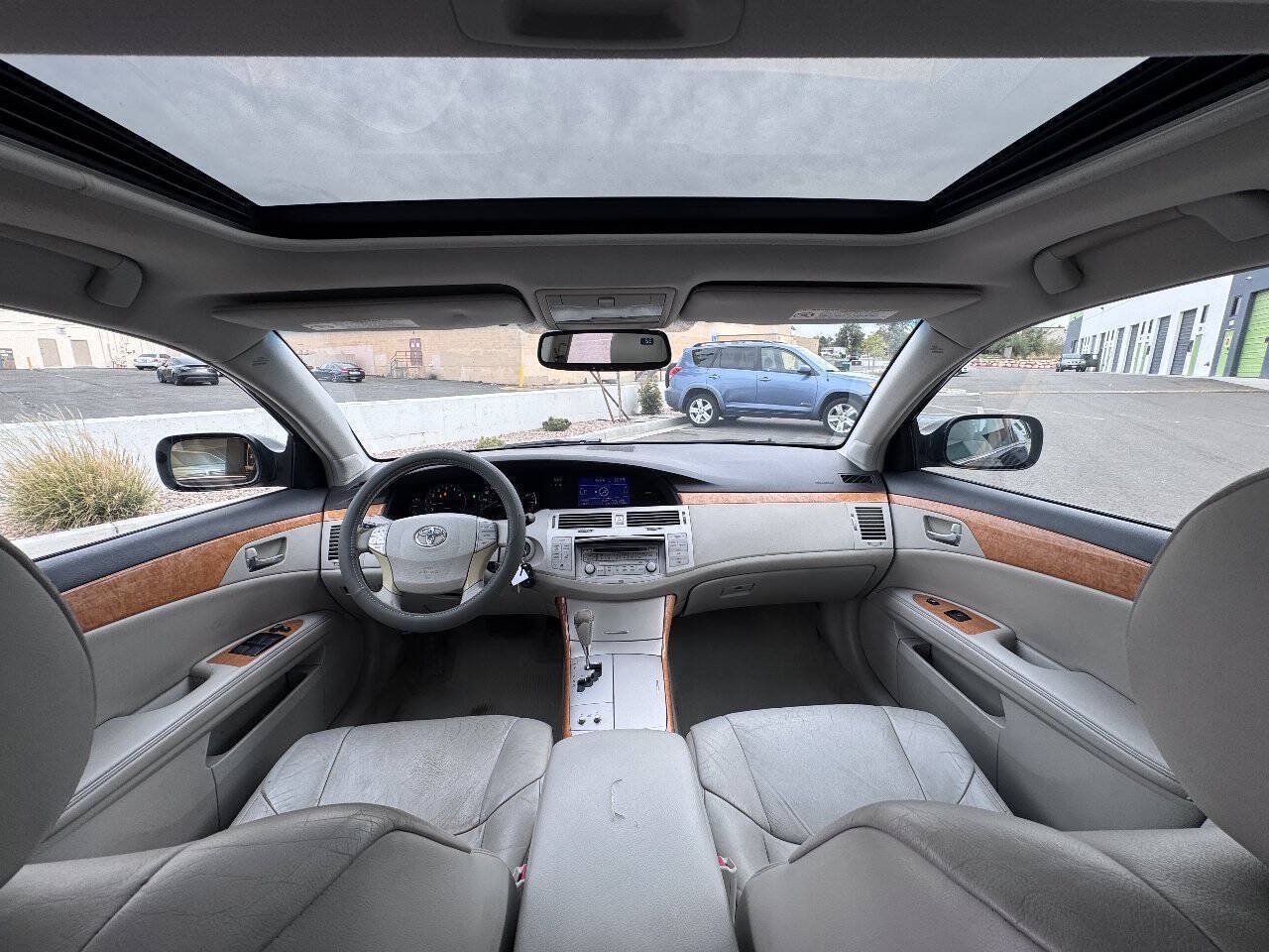 Used 2005 Toyota Avalon XLS FWD image 8