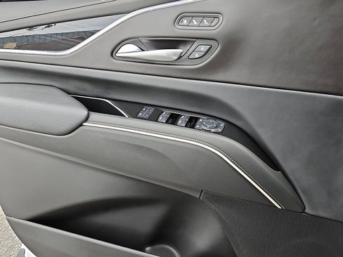 Certified 2024 Cadillac Escalade Sport w/ LPO, ONYX Package image 13