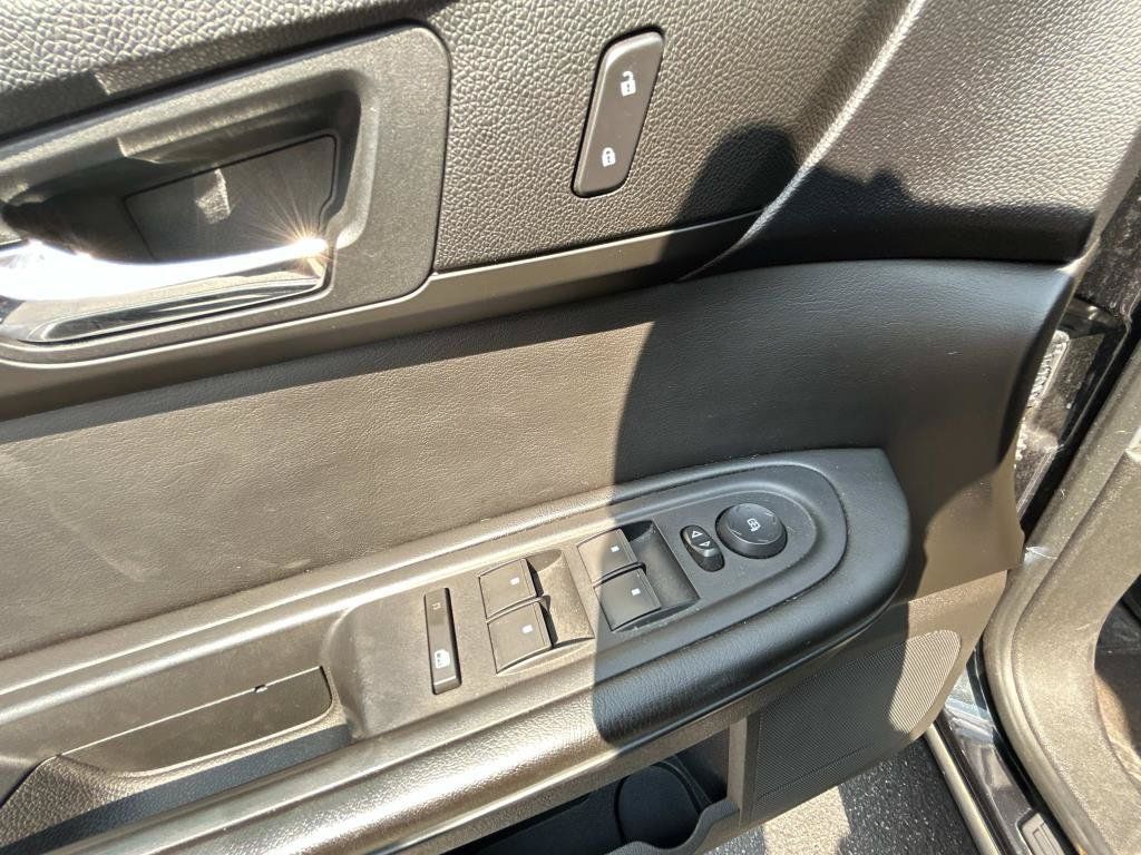 Used 2013 GMC Acadia SLE FWD image 20