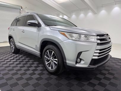 Used 2017 Toyota Highlander XLE