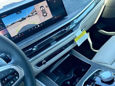 New 2026 BMW X5 xDrive50e w/ Executive Package image 29