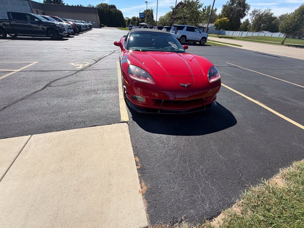 Used 2006 Chevrolet Corvette Convertible w/ Preferred Equipment Group RWD image 3