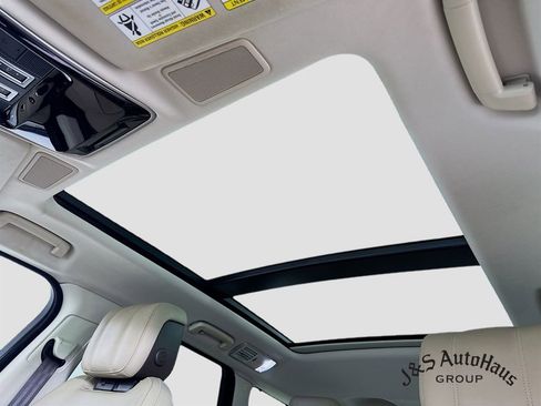 Used 2022 Land Rover Range Rover Sport HSE Silver Edition image 16