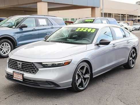 Used 2023 Honda Accord Sport image 4