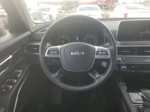 Used 2022 Kia Telluride EX w/ EX Premium Package image 11