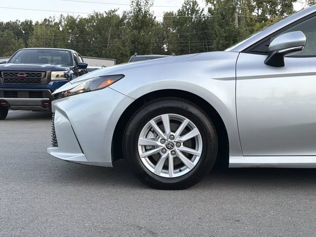 Used 2025 Toyota Camry LE FWD image 9