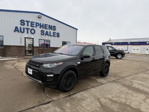 Used 2017 Land Rover Discovery Sport HSE image 1