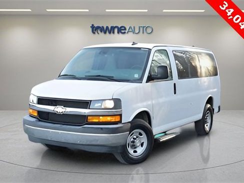 Used 2021 Chevrolet Express 3500 LT w/ LT Preferred Equipment Group image 10