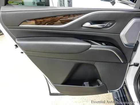 Certified 2023 Cadillac Escalade Premium Luxury Platinum AWD/4WD image 24