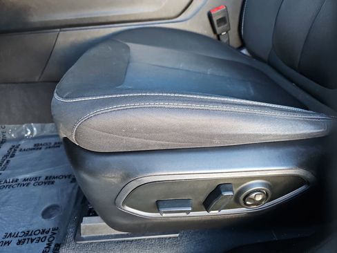 Used 2024 Jeep Grand Cherokee L Laredo image 17