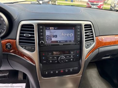Used 2013 Jeep Grand Cherokee Overland w/ Advance Technology Group image 13