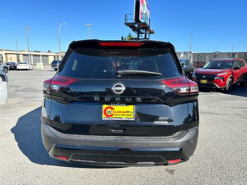 Used 2023 Nissan Rogue SV w/ SV Premium B Package FWD image 6