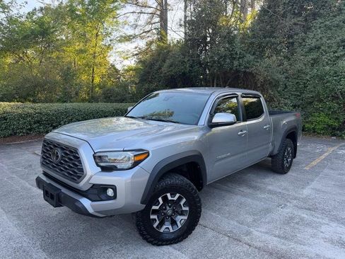 Used 2021 Toyota Tacoma TRD Off-Road image 2