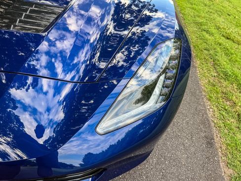 Used 2017 Chevrolet Corvette Stingray Coupe w/ Carbon Flash Badge Package RWD image 17