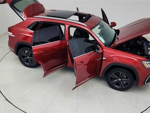 Used 2021 Volkswagen Atlas Cross Sport SE w/ Panoramic Sunroof Package image 82