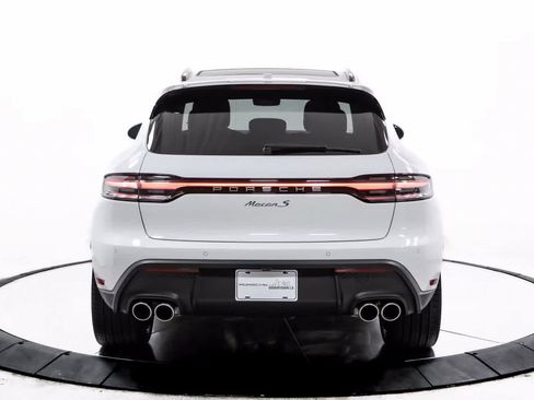 Certified 2025 Porsche Macan S image 6