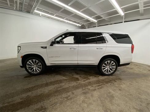 Used 2021 GMC Yukon Denali image 3