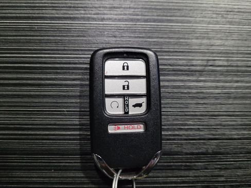 Used 2017 Honda Pilot Touring image 32