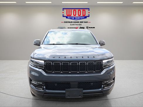 Used 2023 Jeep Wagoneer Series II AWD/4WD image 8