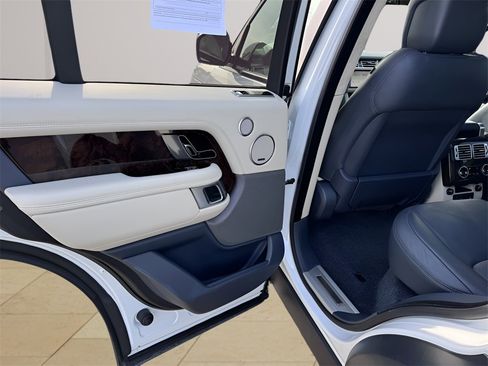 Used 2018 Land Rover Range Rover Supercharged image 33