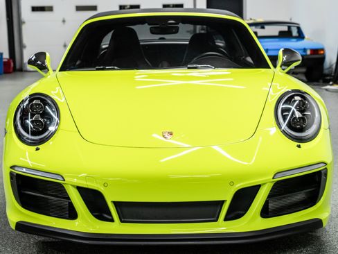 Used 2018 Porsche 911 Targa 4 GTS image 40