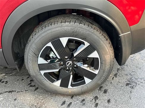 New 2025 Nissan Kicks SV w/ SV Premium Package image 7