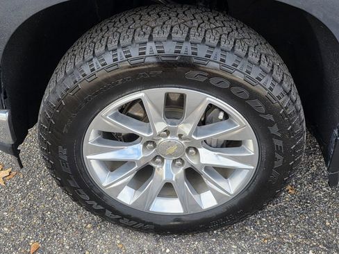 Used 2022 Chevrolet Silverado 1500 LTZ AWD/4WD image 38